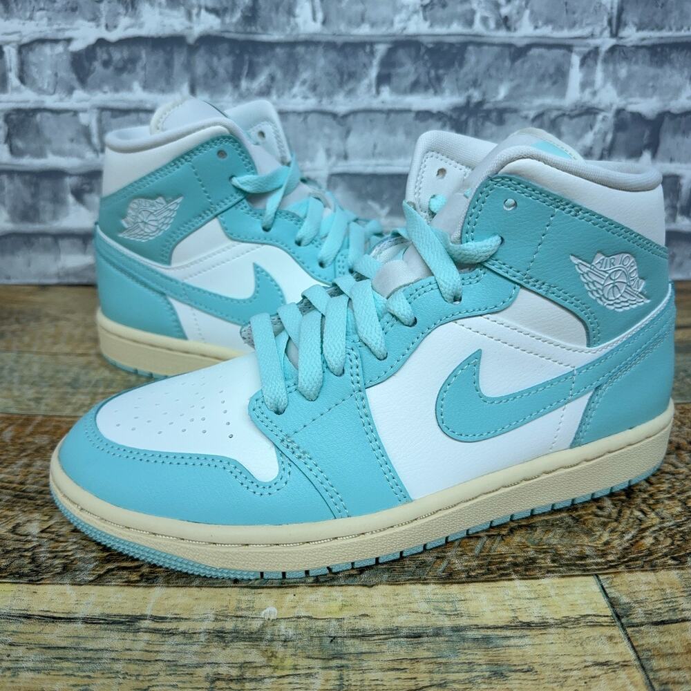Nike Air Jordan 1 Mid Sail Light Dew Muslin BQ6472 132 Womens Size 6 New
